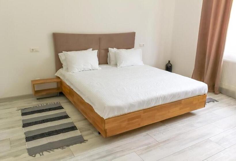 חדר דלוקס, Dominion Relax Club