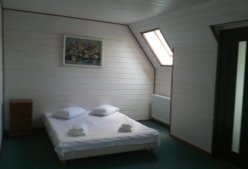 デラックスルーム, Galushko