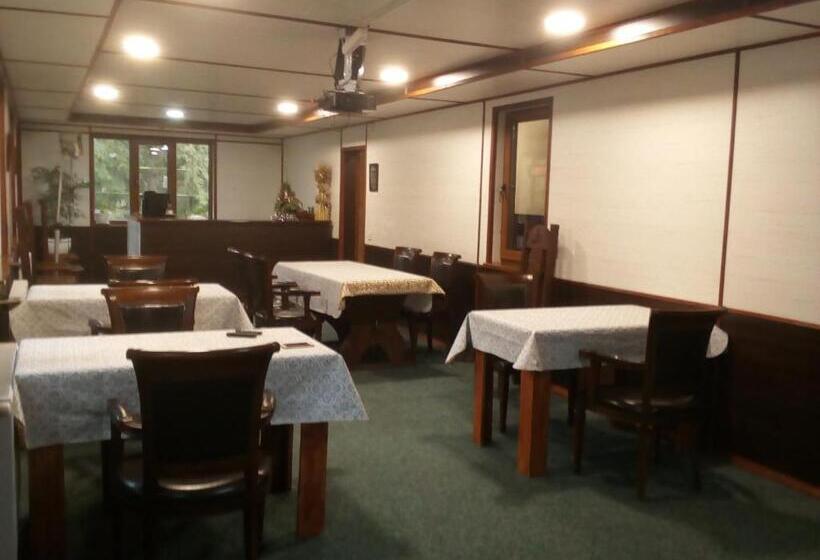 スタンダードルーム, Galushko