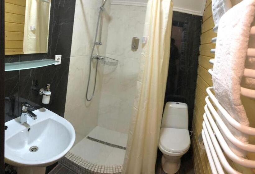 エコノミールーム, Galushko