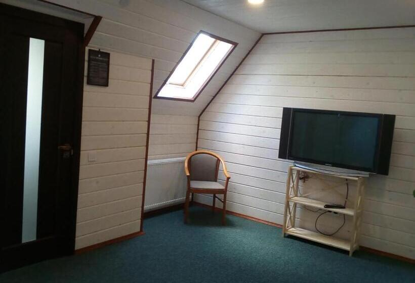 デラックスルーム, Galushko