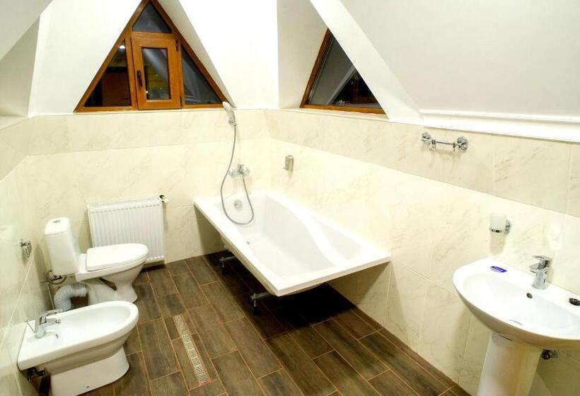 デラックスルーム, Galushko