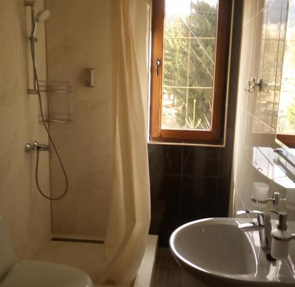 ファミリールーム, Galushko