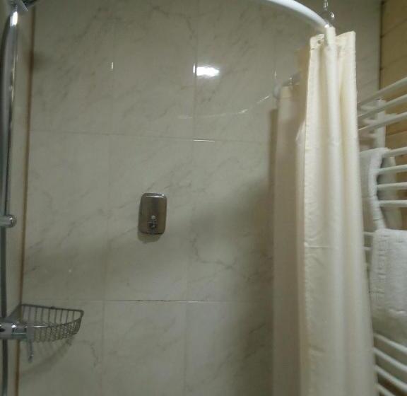 ベーシックルーム, Galushko