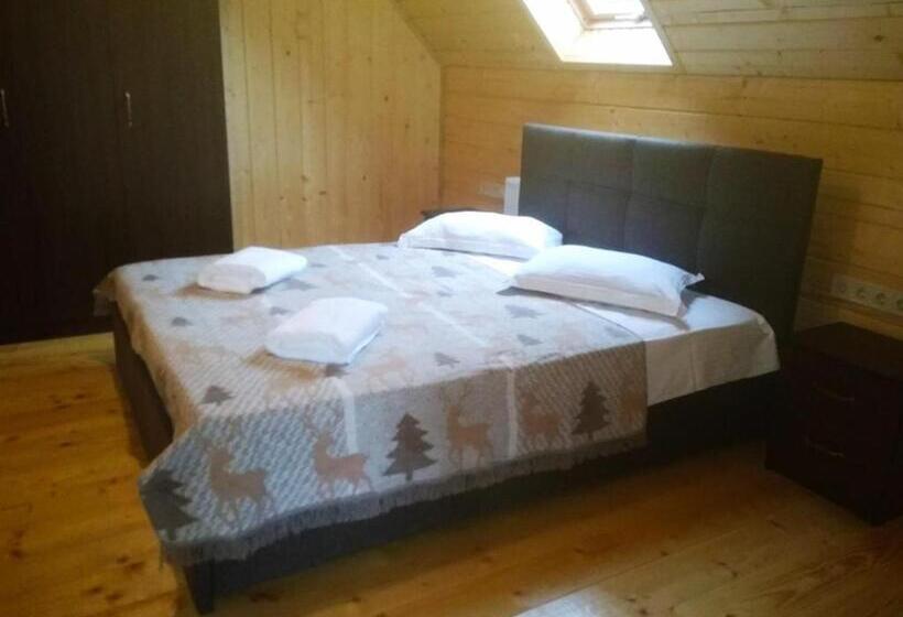 2ベッドルームハウス, Galushko