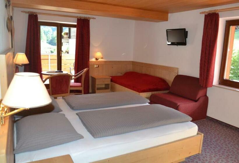 חדר סטנדרט עם מרפסת, Alpshotel Bergland