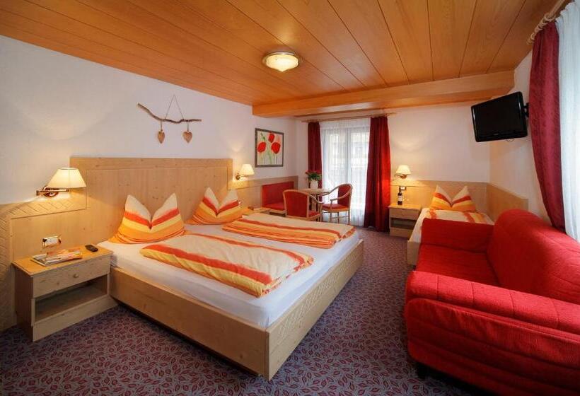 اتاق استاندارد سه تخته با بالکن, Alpshotel Bergland