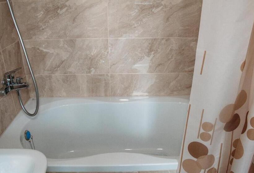 חדר סטנדרט יחיד, Rioro