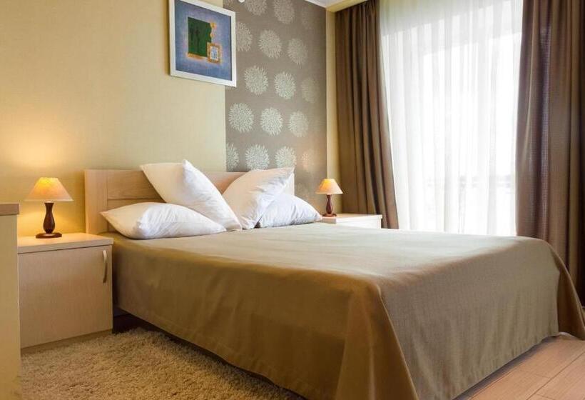 Полулюкс Одноместный с Террасой, Volna Resort