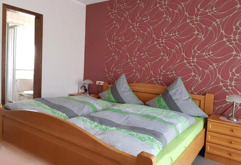 Quarto Deluxe com Balcão, Gästehaus Cornelia