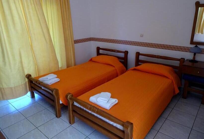 스탠다드 스튜디오, Epavlis Apartments