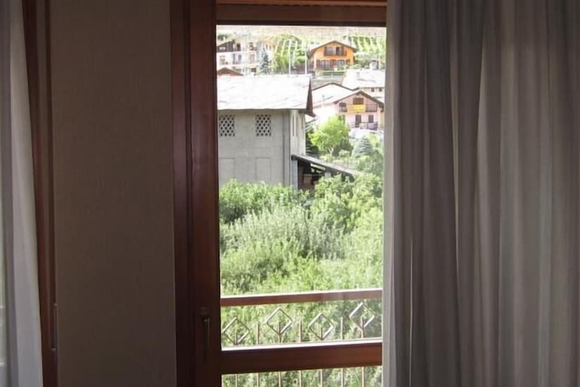 Chambre Familiale, Casale