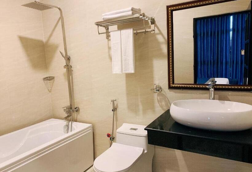 اتاق استاندارد با تخت بزرگ, Lion