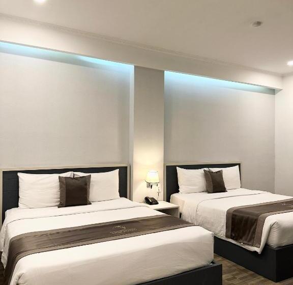 اتاق استاندارد چهار تخته, Lion