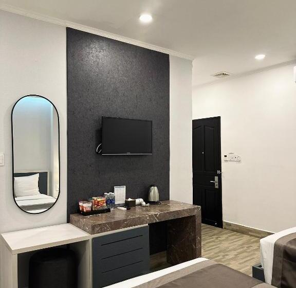 اتاق استاندارد چهار تخته, Lion