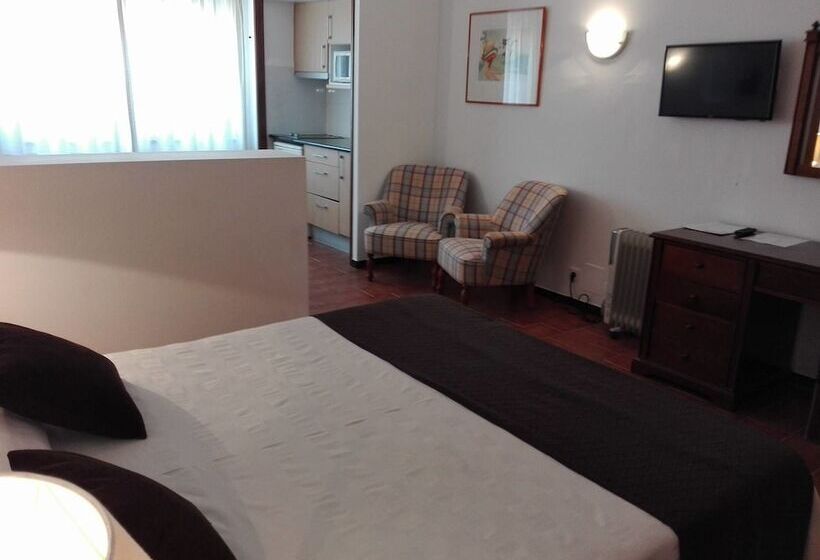 스탠다드 스튜디오, Apartamentos Da Balaia