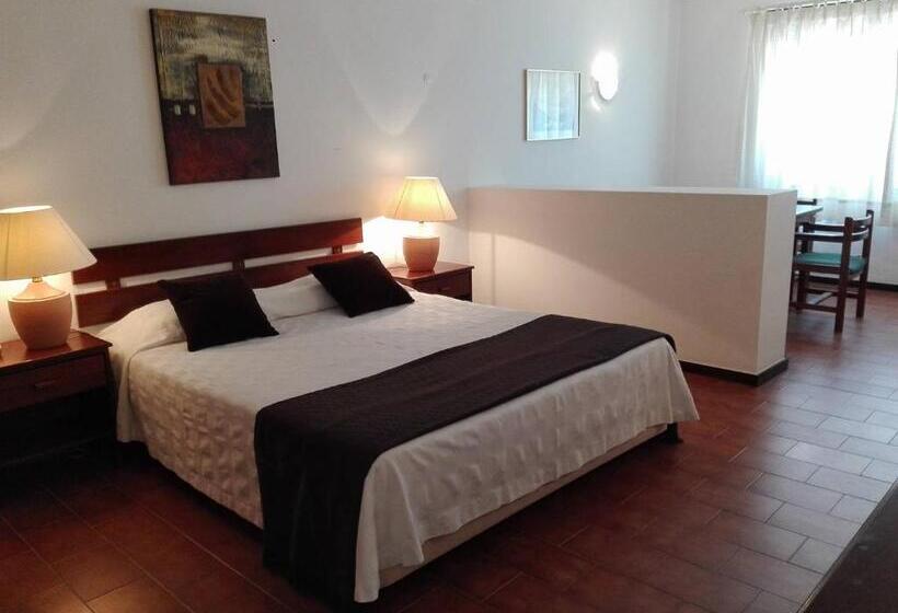 스탠다드 스튜디오, Apartamentos Da Balaia