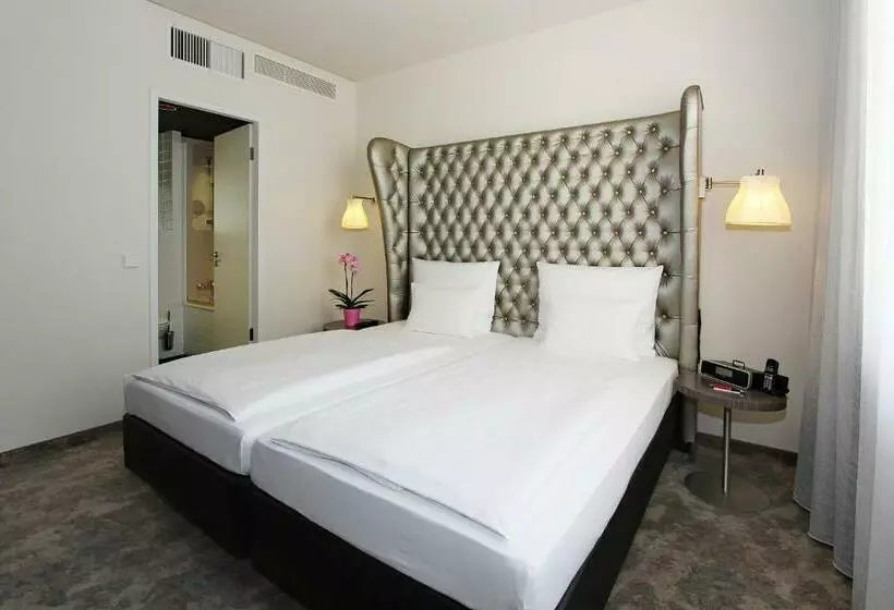 سوییت جونیور, Arcotel John F Berlin