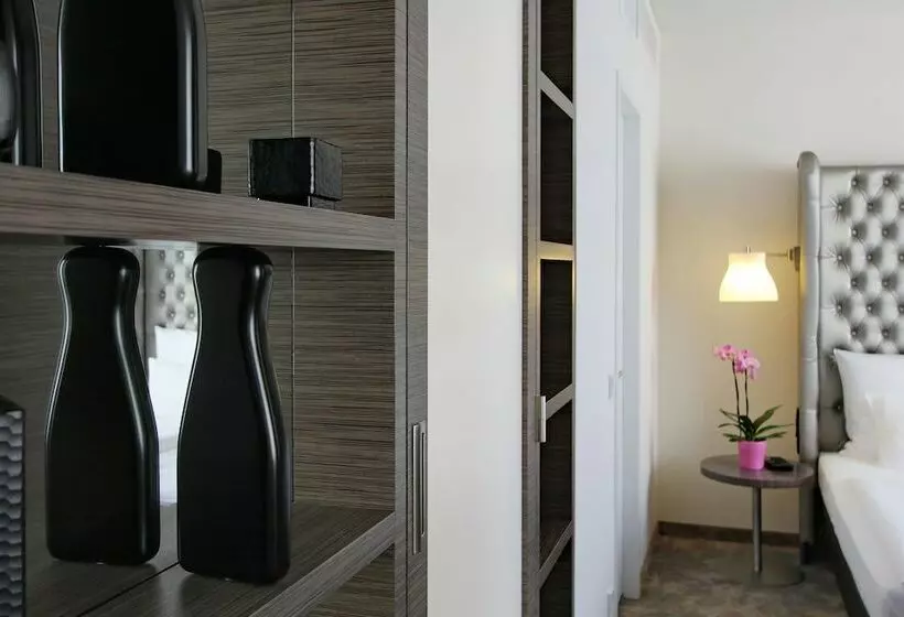 سوییت جونیور, Arcotel John F Berlin