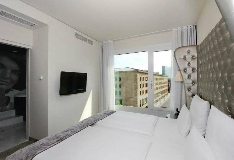 سوئیت پرزیدنت, Arcotel John F Berlin