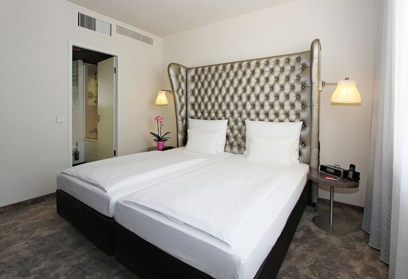 سوییت جونیور, Arcotel John F Berlin