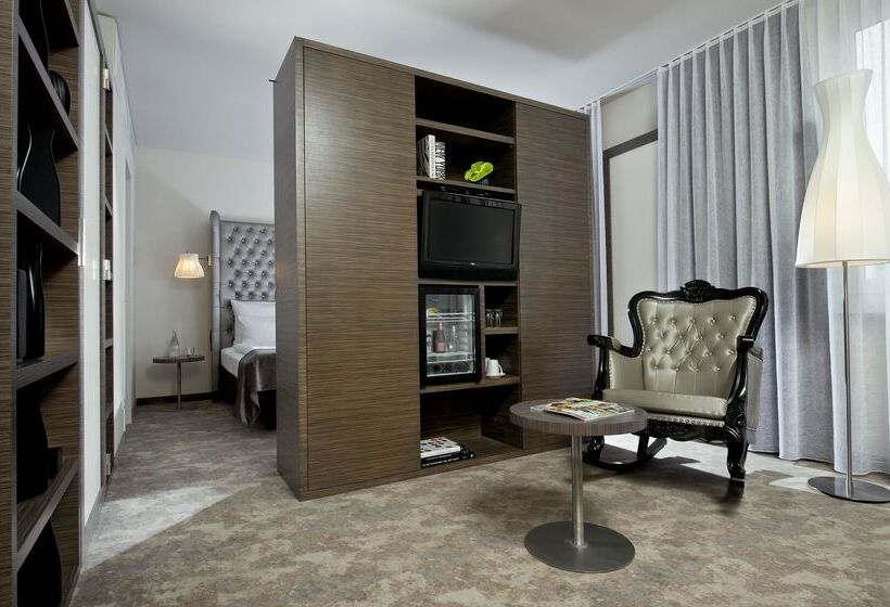 سوییت جونیور, Arcotel John F Berlin