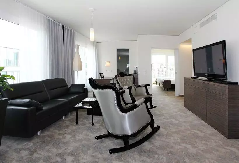 سوئیت پرزیدنت, Arcotel John F Berlin