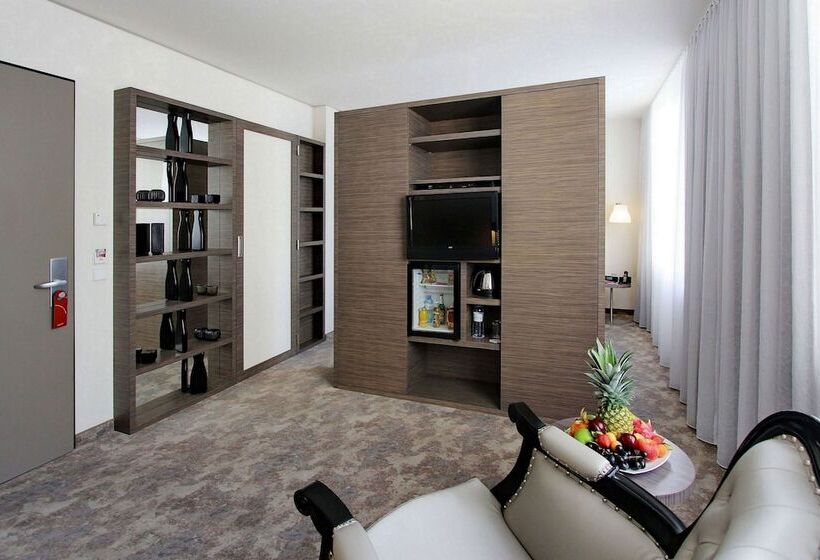 سوییت جونیور, Arcotel John F Berlin