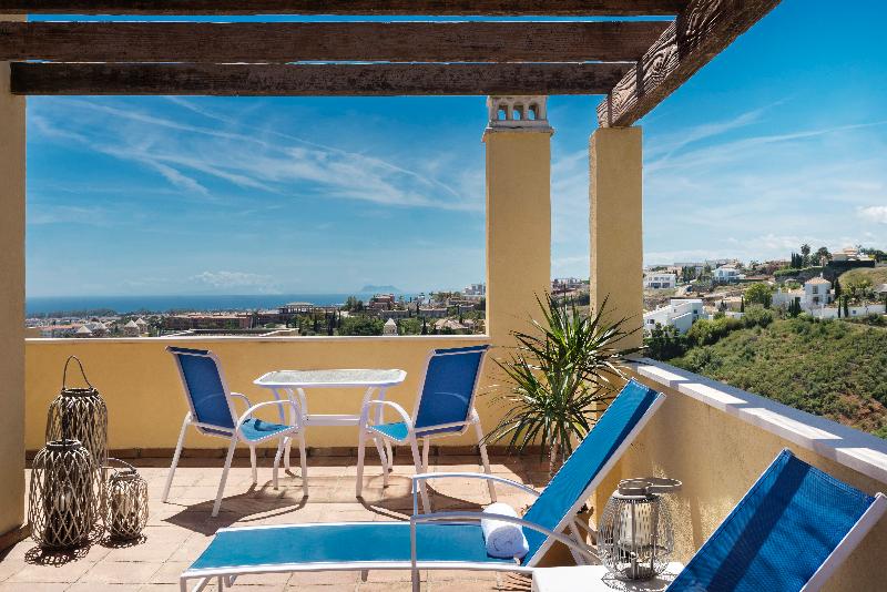 침실 3개 아파트, Colina Del Paraiso