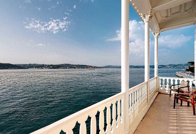 سوئیت پرزیدنت, A'jia