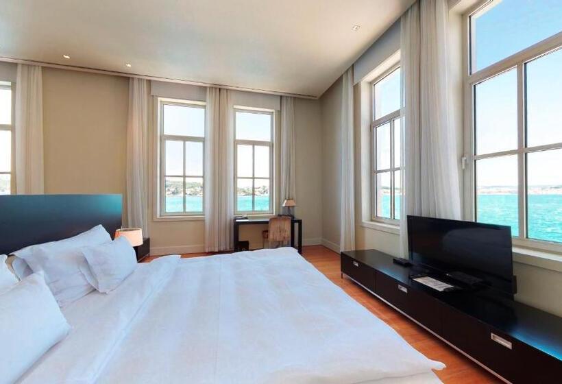 سوییت لوکس, A'jia