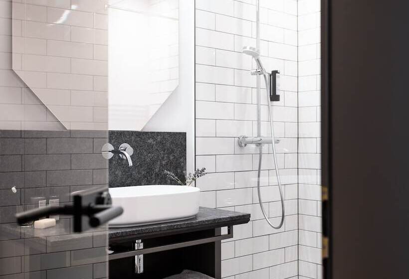 Номер Стандарт, Alpine Hideaway Zillertalerhof   4 Sterne Superior