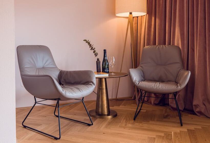 Люкс, Alpine Hideaway Zillertalerhof   4 Sterne Superior