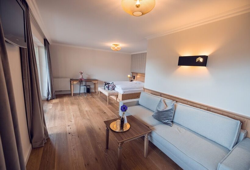 Полулюкс, Alpine Hideaway Zillertalerhof   4 Sterne Superior