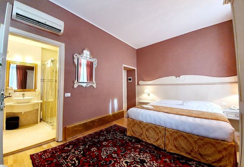 Quarto clássico, Corte Dei Greci