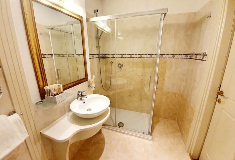 Quarto Superior com Vistas, Corte Dei Greci