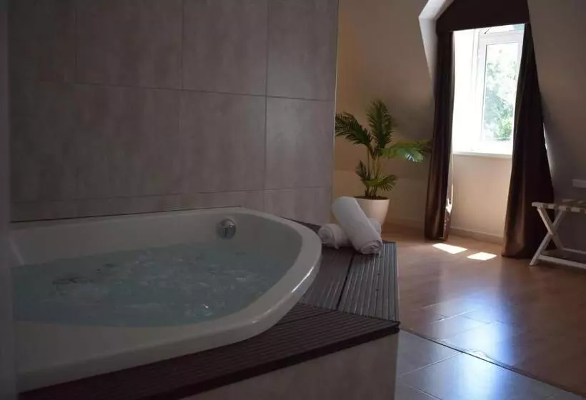 ハイドロマッサージバス付きスイート, Douro Marina Hotel & Spa