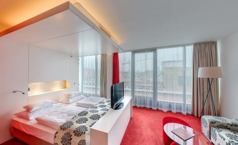 Junior Suite, Falkensteiner Hotel Bratislava