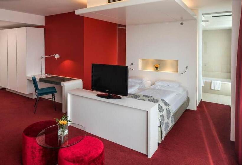 Junior Suite, Falkensteiner Hotel Bratislava