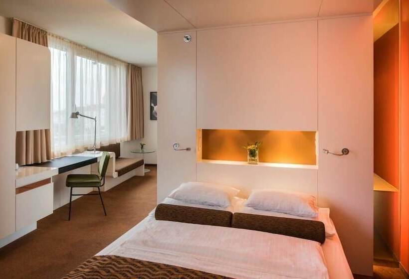 Habitación Deluxe, Falkensteiner Hotel Bratislava