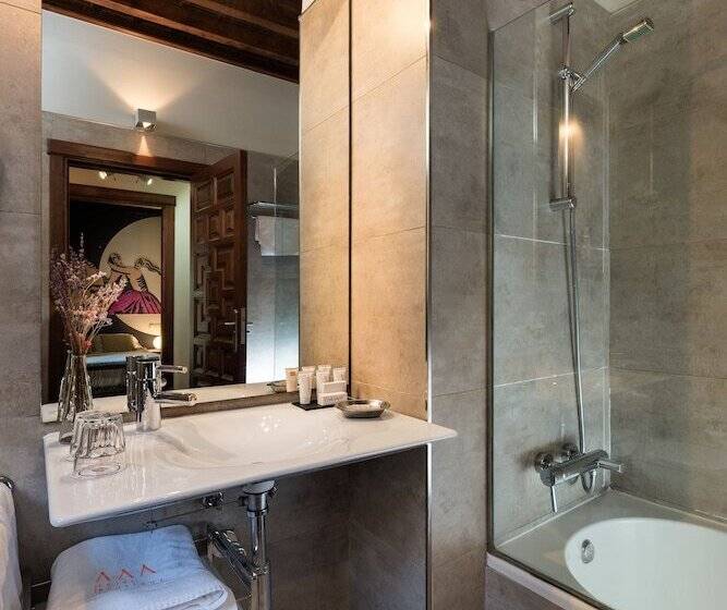 اتاق اکونومی, Gar Anat Hotel Boutique