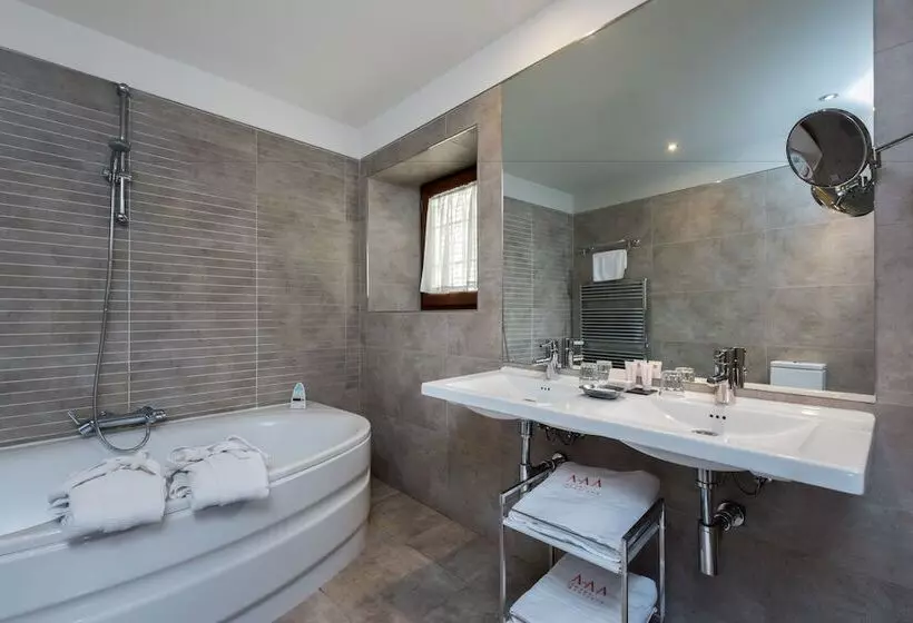 اتاق استاندارد با وان آب گرم, Gar Anat Hotel Boutique