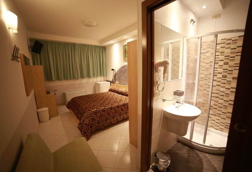 スタンダードシングルルーム, I Laghetti