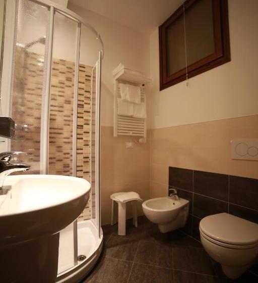 スタンダードシングルルーム, I Laghetti