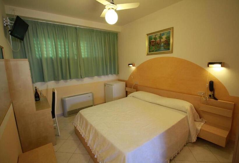 スタンダードシングルルーム, I Laghetti