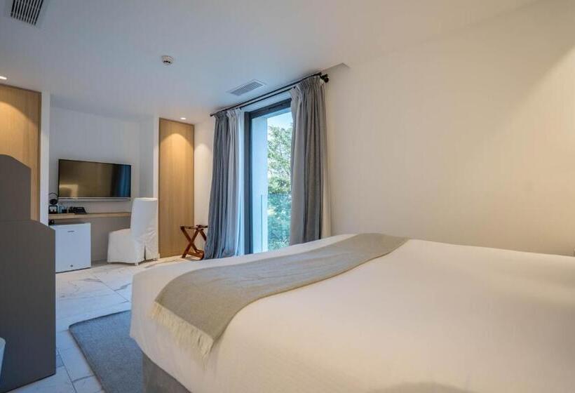 컴포트 룸, Le Mandala