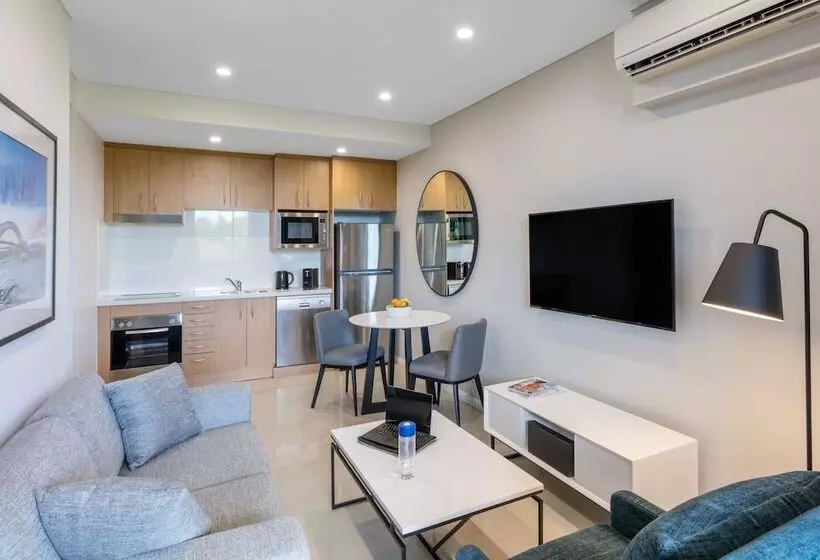 Standard-studio, Meriton Suites Waterloo