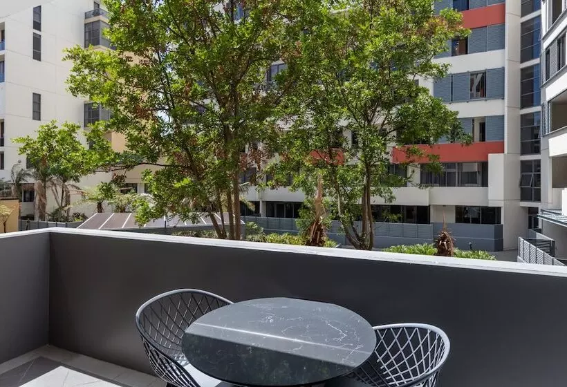 Sviitti, Meriton Suites Waterloo