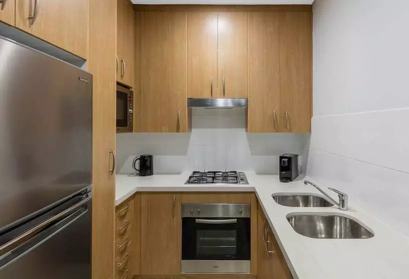 Sviitti, Meriton Suites Waterloo