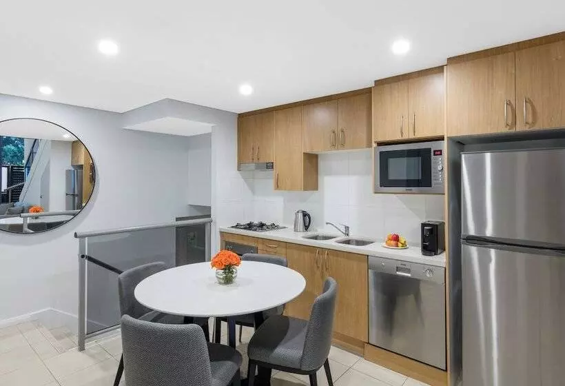 Sviitti, Meriton Suites Waterloo